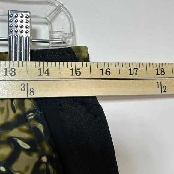 Under Armour Elite Cargo Short Mens L Fitted Black Camo Performance Gym Fitness - Picture 4 of 7